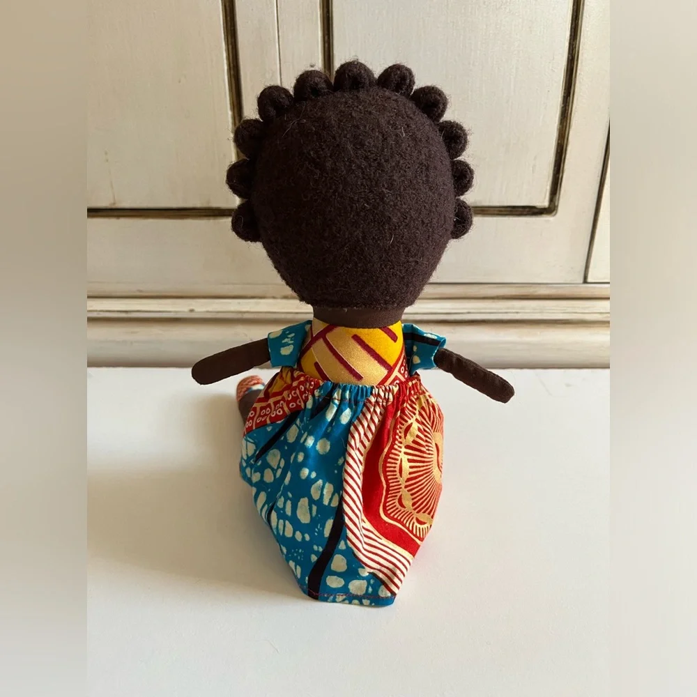 Oonaloo handmade black